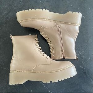 NWT Skyler Combat Boot